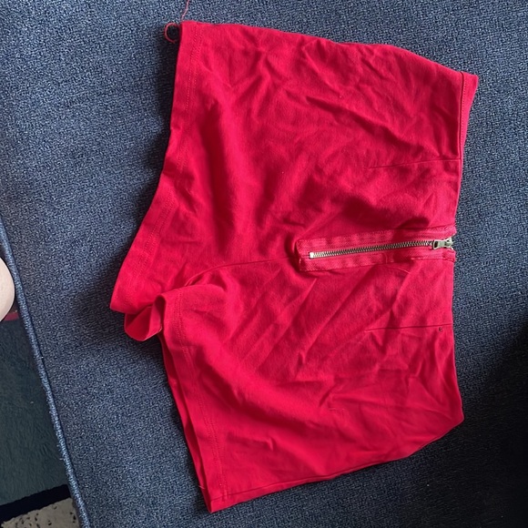 Red zippered shorts - Picture 2 of 3
